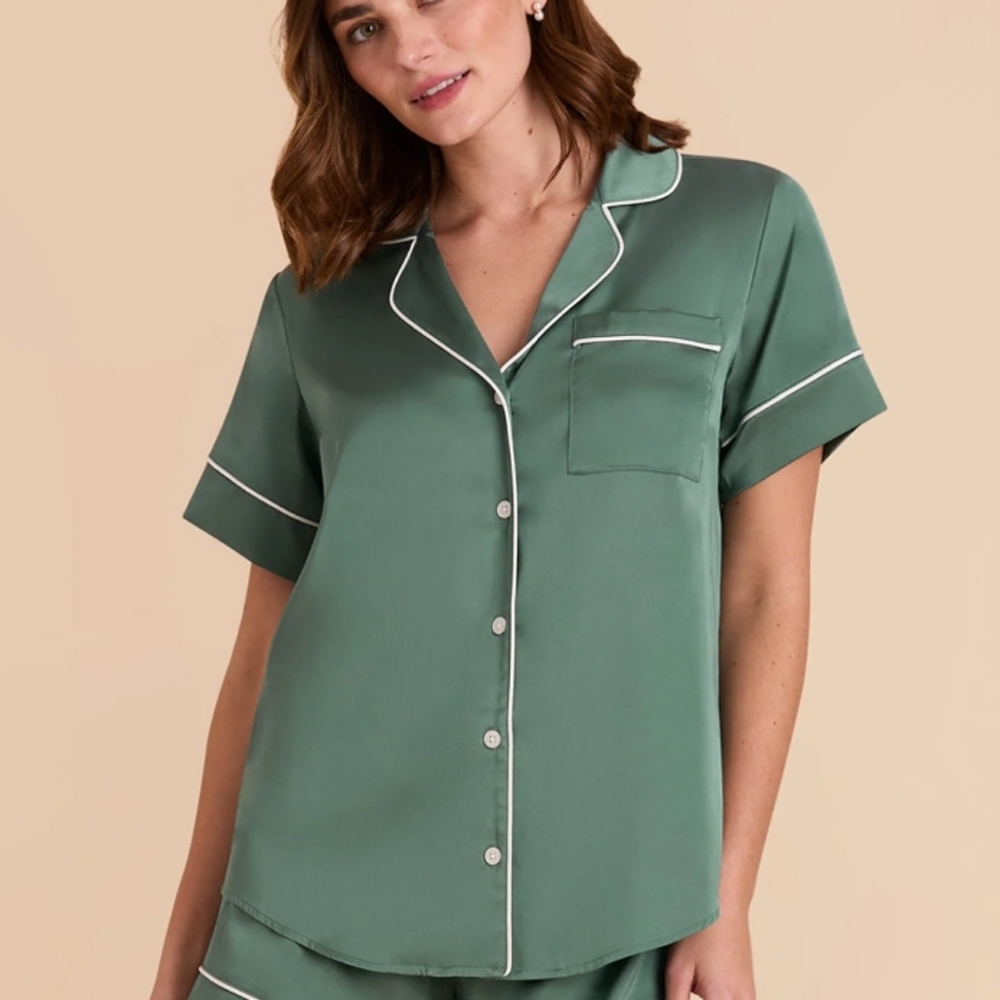 🦋 Delicacy Sage Satin Top Ivory Pipin XS 19" Pit